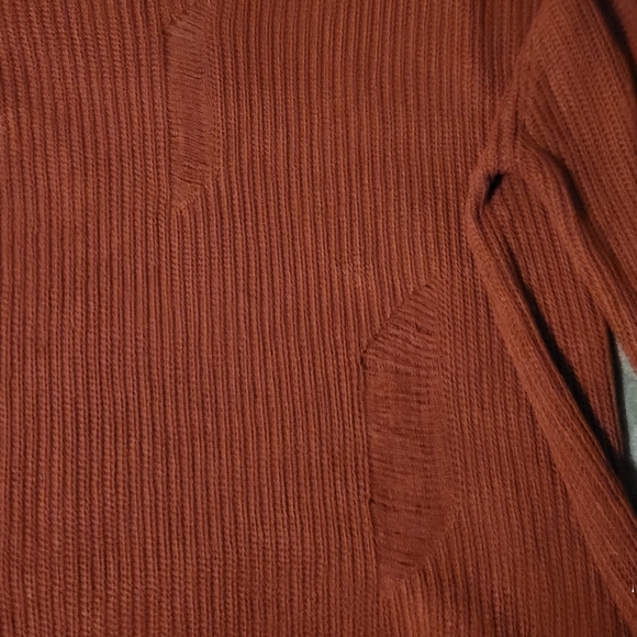 Sweater - Picture 1 of 6